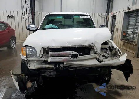 2004 Toyota Tundra Access Cab Sr5 z USA, uszkodzony, nr VIN 5TBBT44114S454747